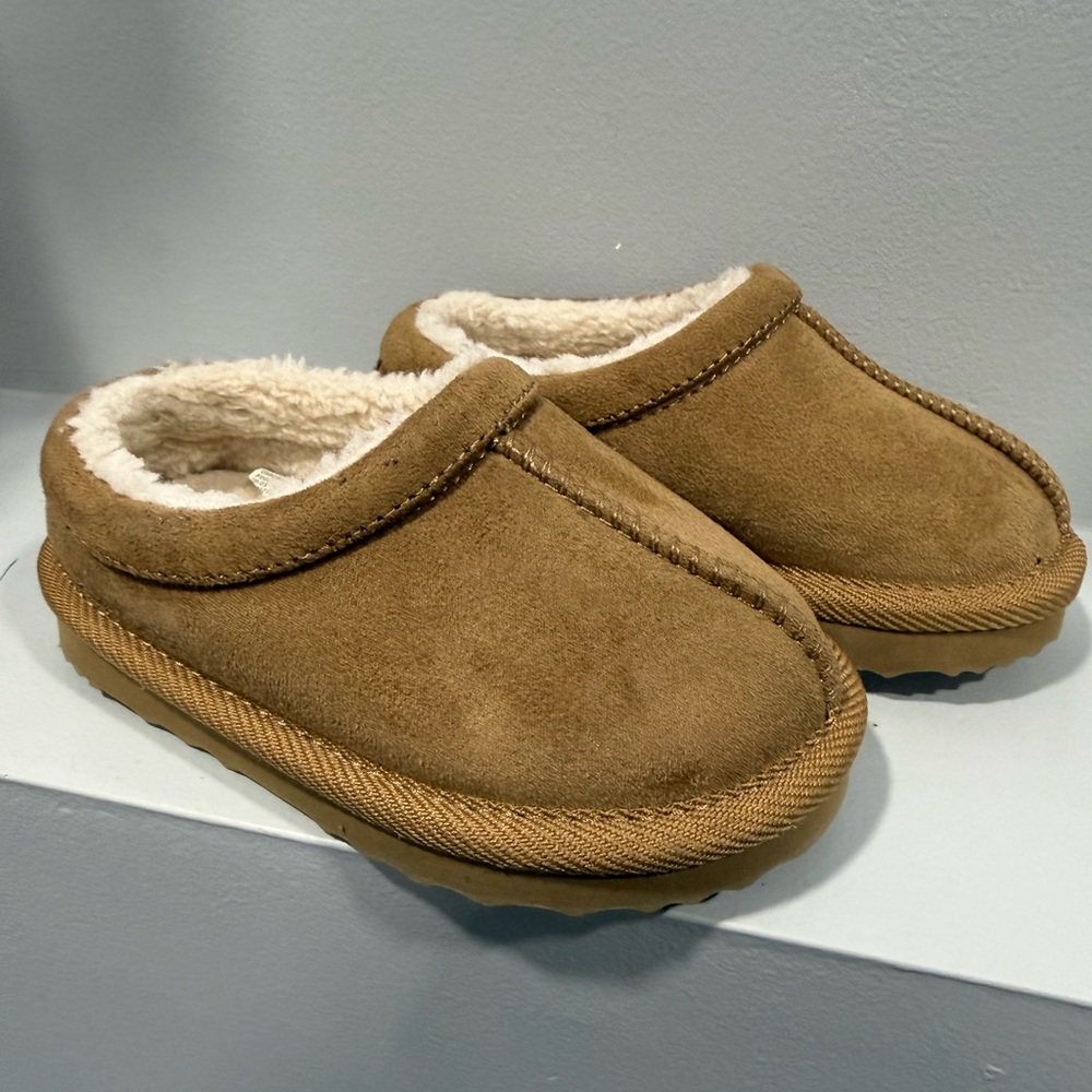 Infant size 6 slippers